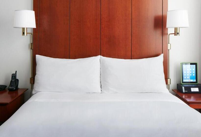 Club Quarters Hotel Wacker At Michigan, Chicago