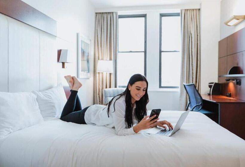 Club Quarters Hotel Wacker At Michigan, Chicago