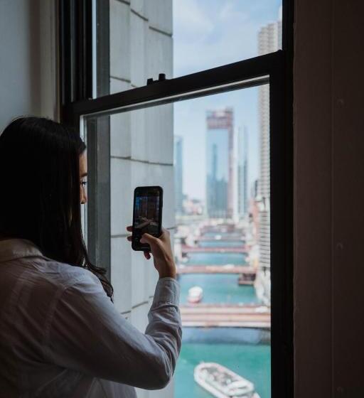 Club Quarters Hotel Wacker At Michigan, Chicago