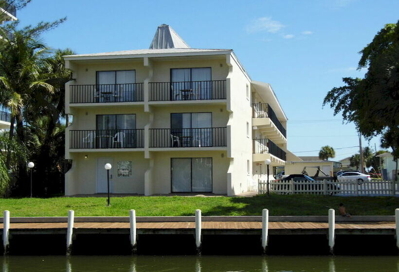 فندق The Bay Inn At Lani Kai