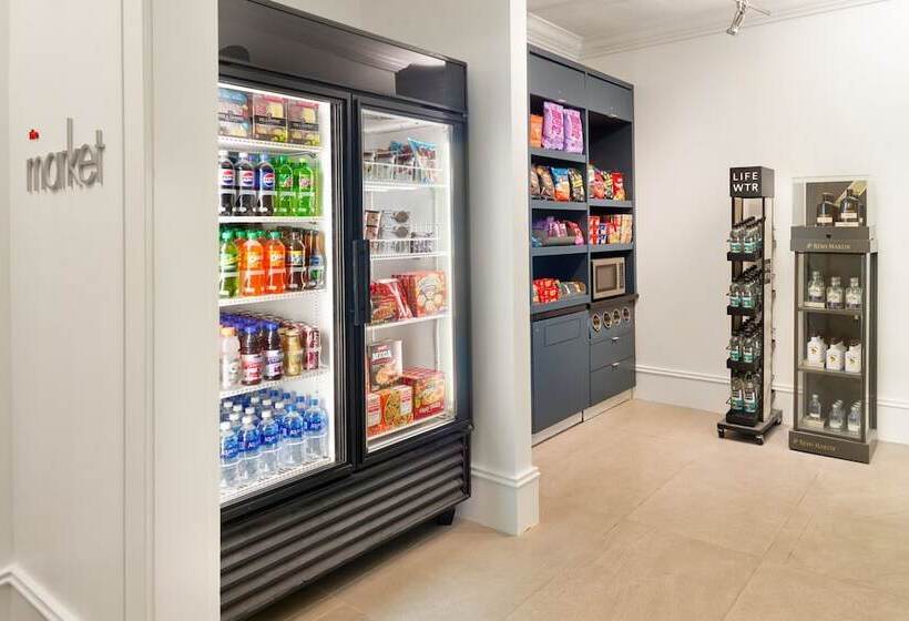 هتل Courtyard By Marriott New Orleans French Quarter/iberville