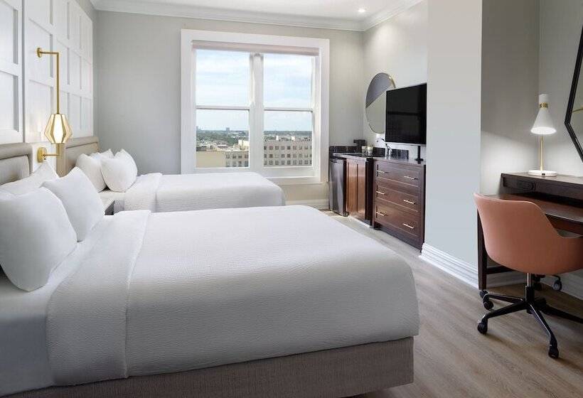 هتل Courtyard By Marriott New Orleans French Quarter/iberville