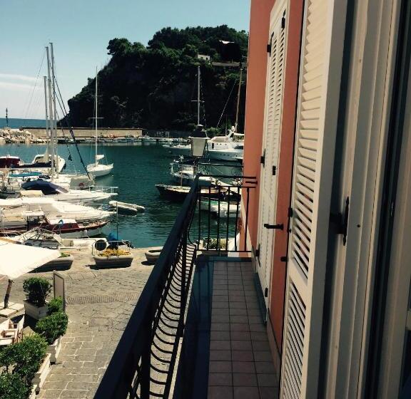 Отель Crescenzo