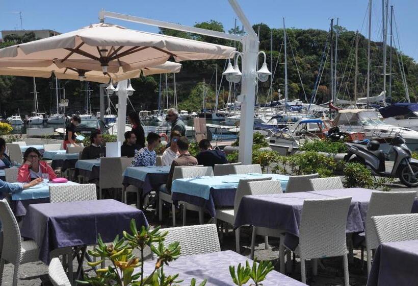 Отель Crescenzo