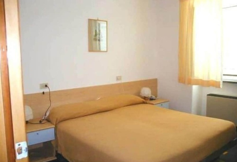 Отель Crescenzo