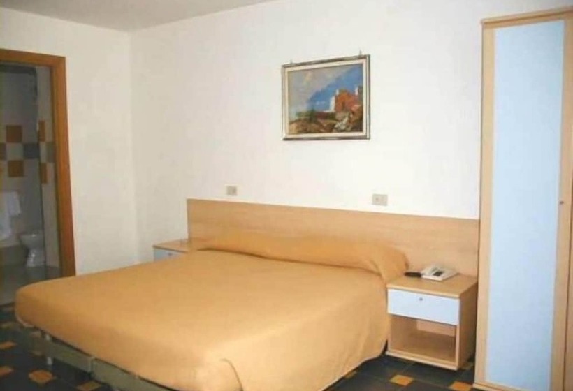 Отель Crescenzo