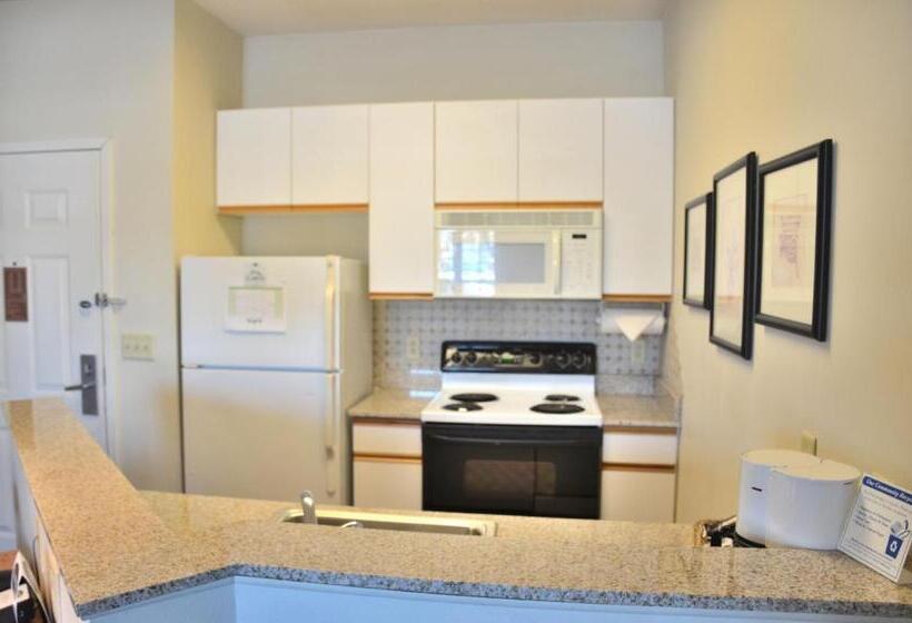 Отель Cresthill Suites Syracuse