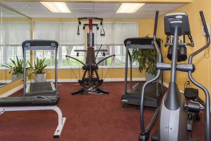 בית מלון כפרי Cresthill Suites Syracuse