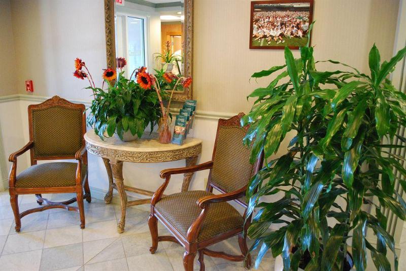 Отель Cresthill Suites Syracuse