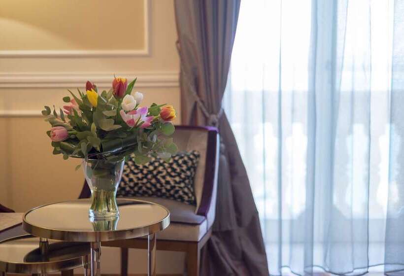 Grand Hotel Des Etrangers