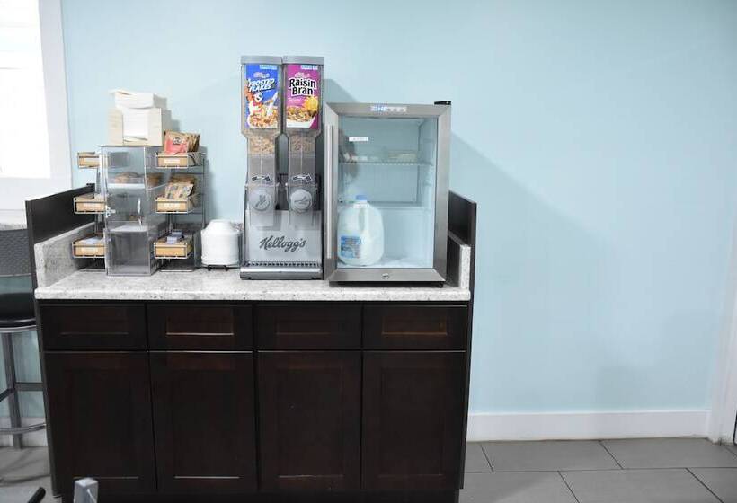 酒店 Destin Inn & Suites