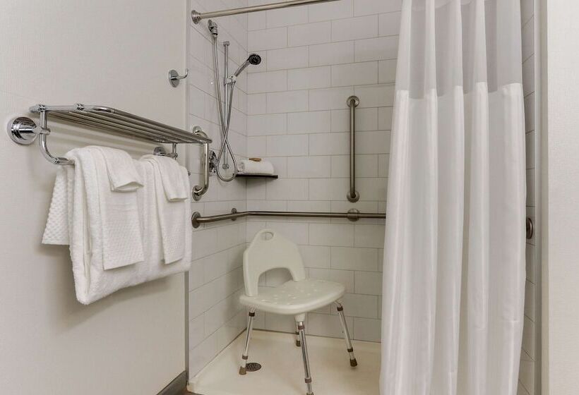 ホテル Doubletree By Hilton St. Louis Forest Park