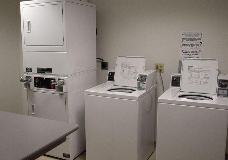 ホテル Doubletree By Hilton St. Louis Forest Park