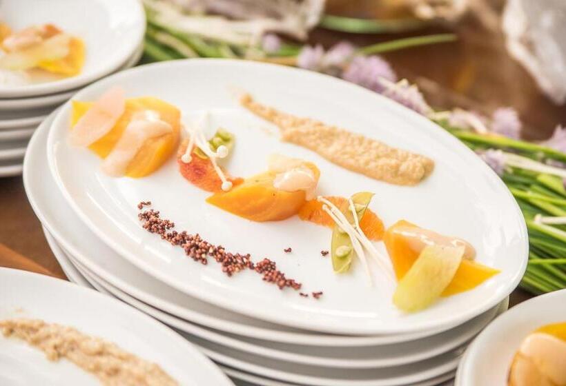 בית מלון כפרי Eaglewood Resort & Spa