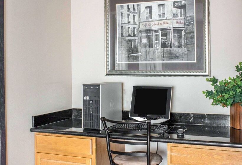 فندق Econo Lodge