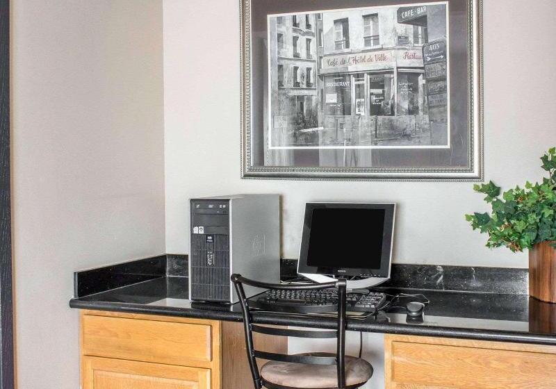 فندق Econo Lodge