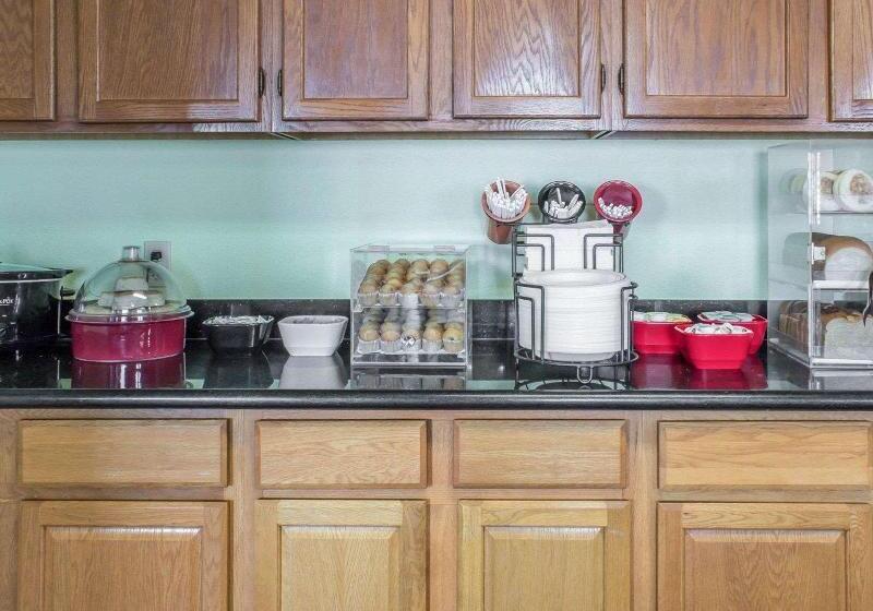 فندق Econo Lodge