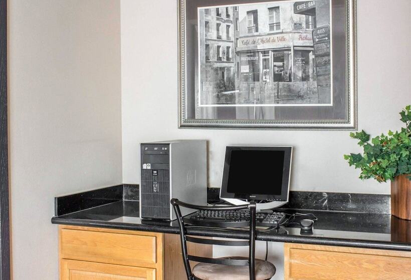 فندق Econo Lodge