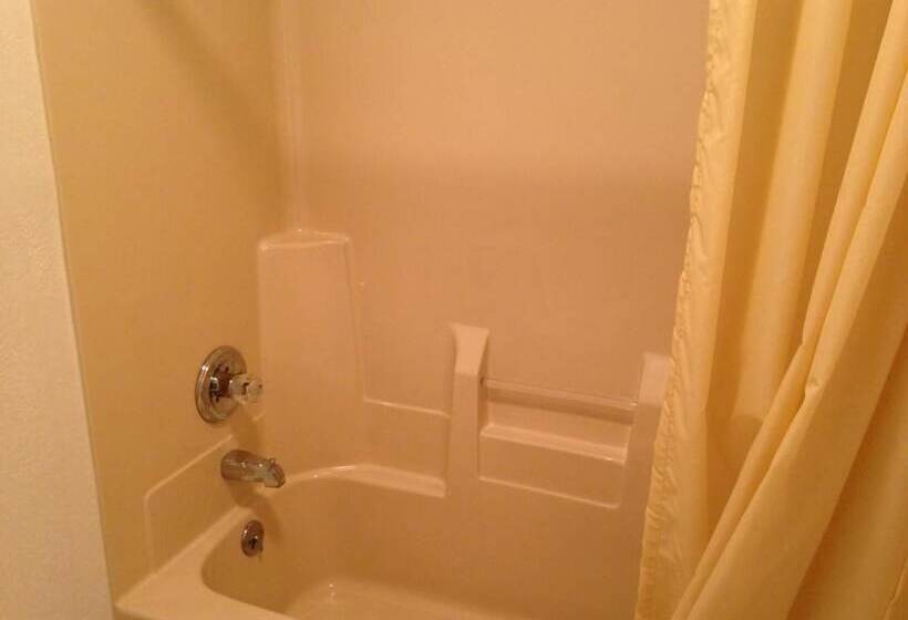 هتل Economy Inn   Lafayette