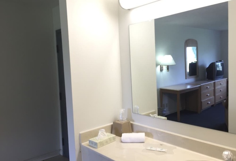 هتل Economy Inn   Lafayette