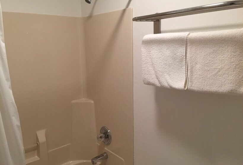 هتل Economy Inn   Lafayette