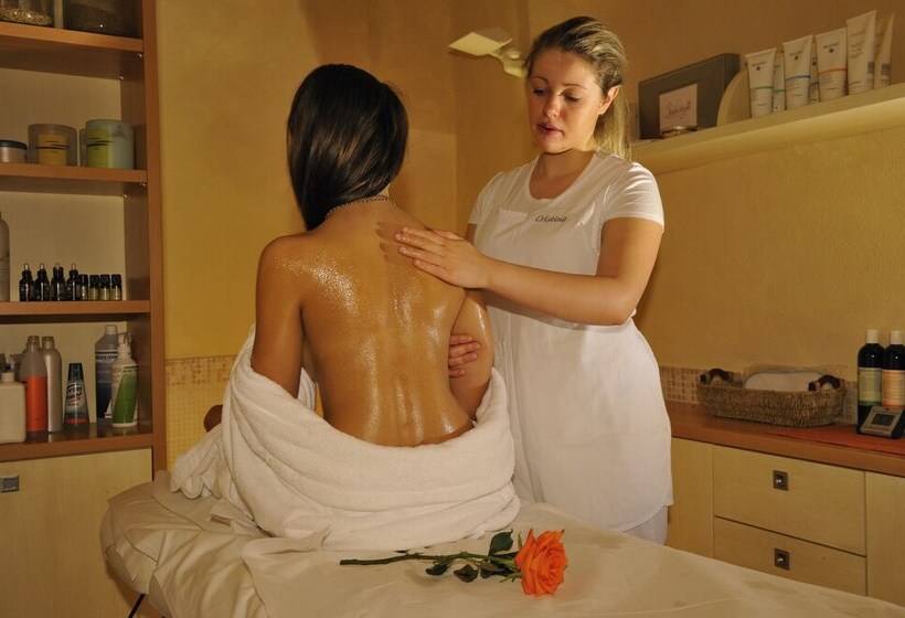 בית מלון כפרי Eden