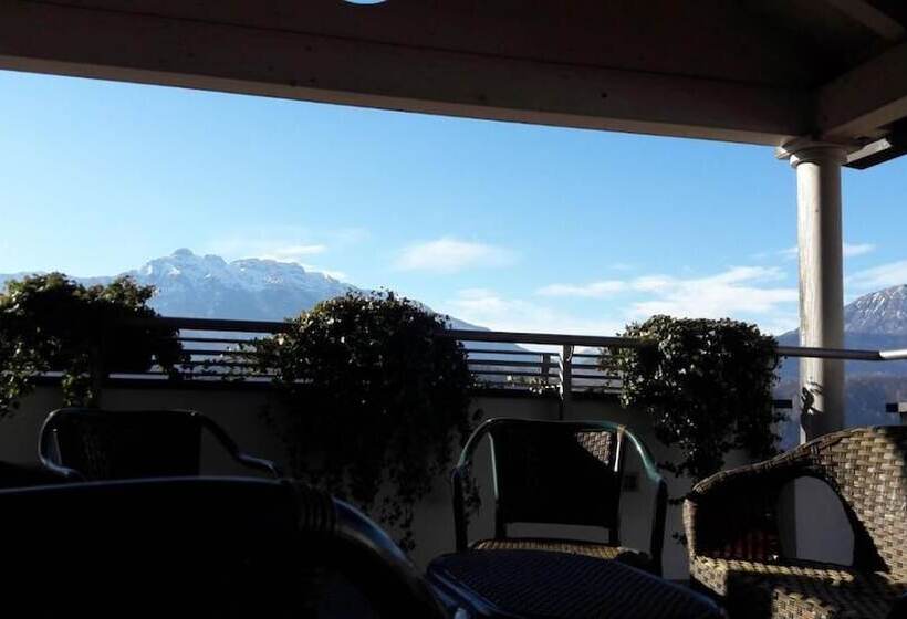 בית מלון כפרי Eden