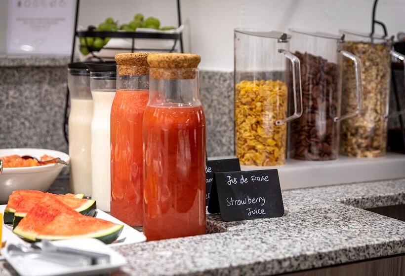 בית מלון כפרי Fraser Suites Paris La Défense