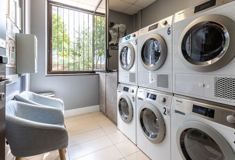 בית מלון כפרי Fraser Suites Paris La Défense
