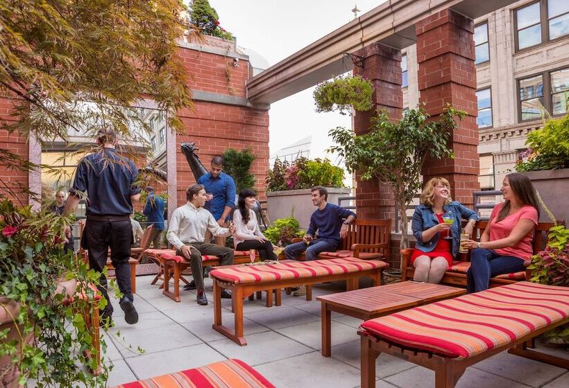 Giraffe By Library Hotel Collection