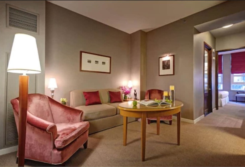 Giraffe By Library Hotel Collection