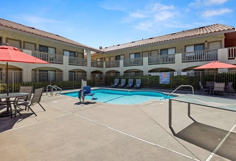 هتل Good Nite Inn Camarillo