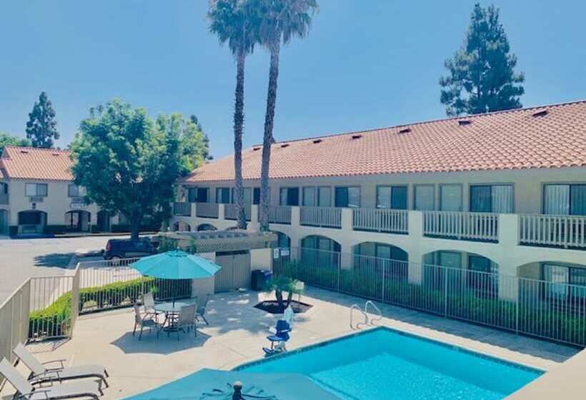 ホテル Good Nite Inn Camarillo