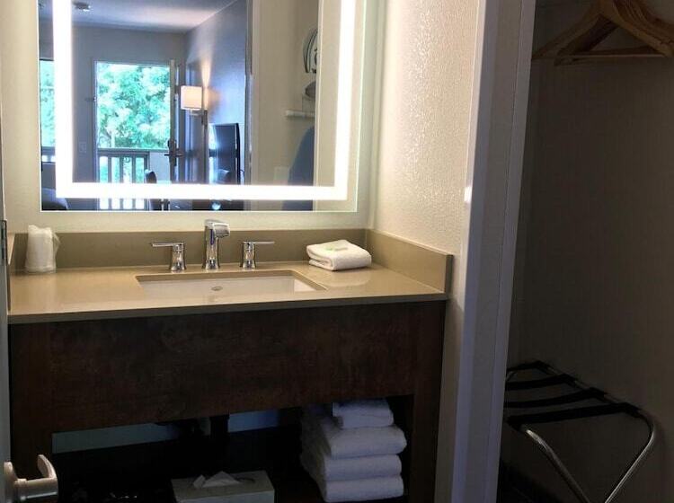 ホテル Good Nite Inn Camarillo