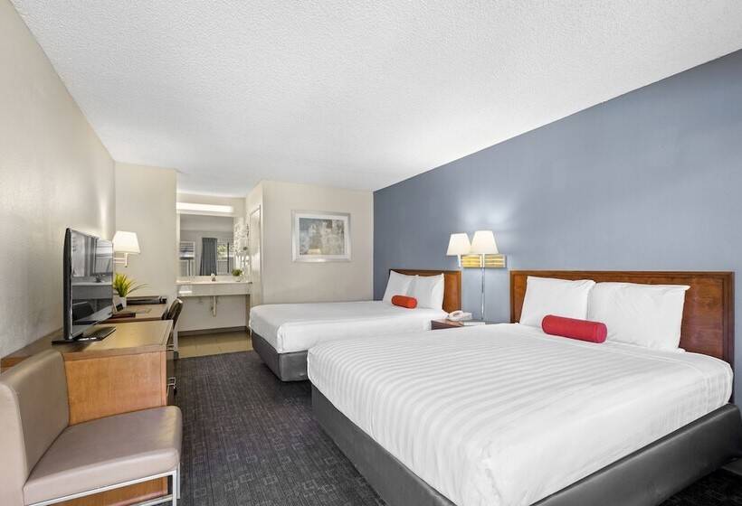 هتل Good Nite Inn Camarillo