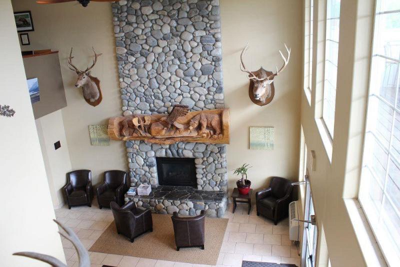 فندق Grand View Inn & Suites