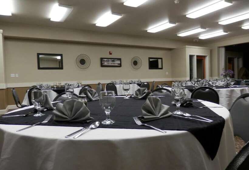 فندق Grand View Inn & Suites