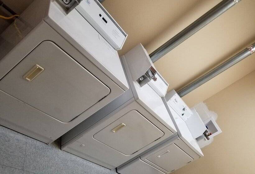 فندق Grand View Inn & Suites