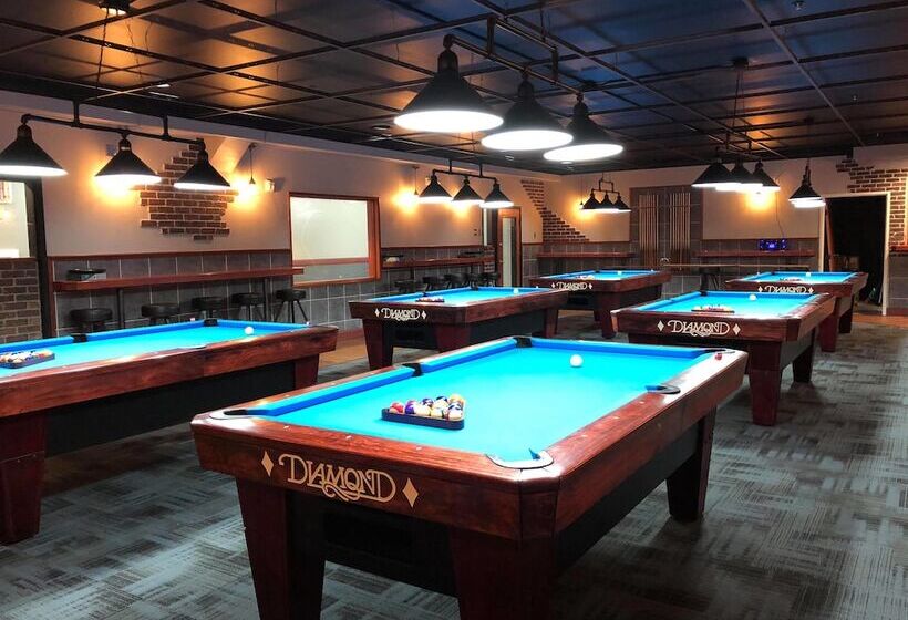 فندق Grand View Inn & Suites