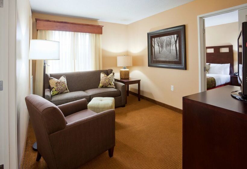 Grandstay Hotel & Suites La Crosse