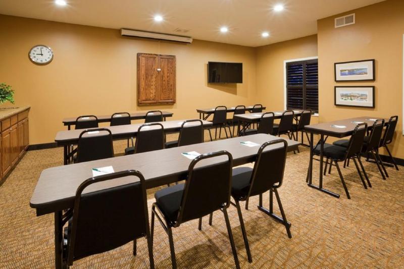 Grandstay Hotel & Suites La Crosse