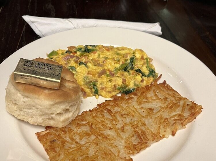 فندق Green Park Inn