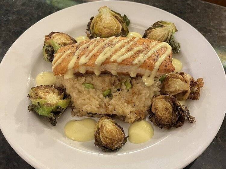 فندق Green Park Inn