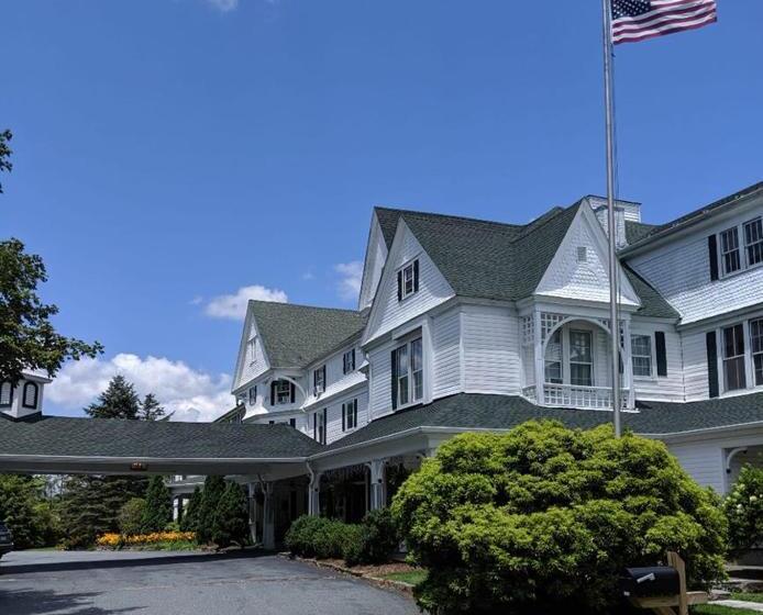 فندق Green Park Inn