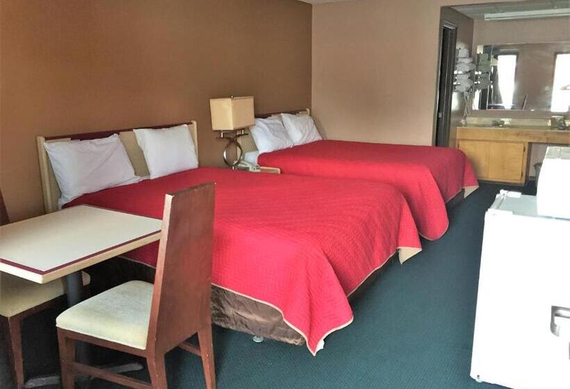 فندق Hickory House Inn