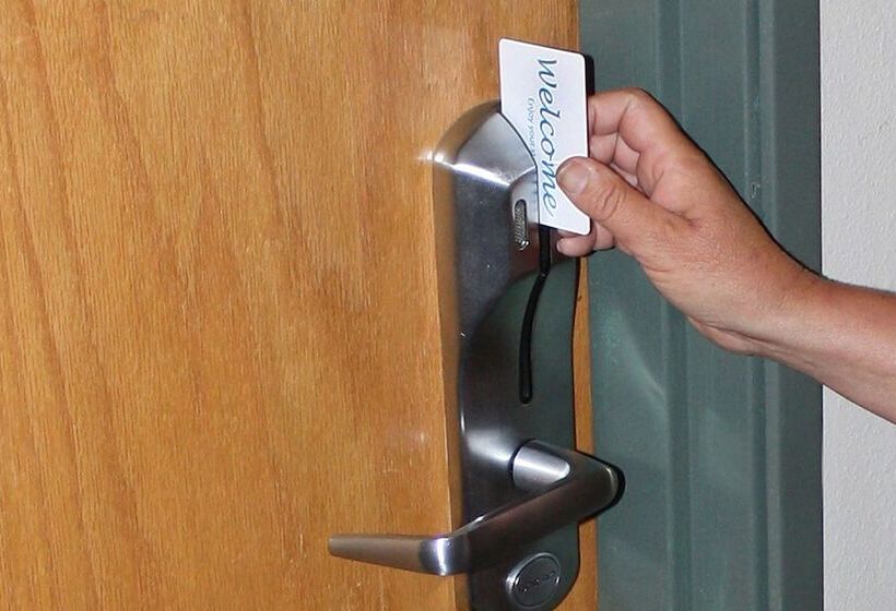 Отель Hilltop Inn By Riversage