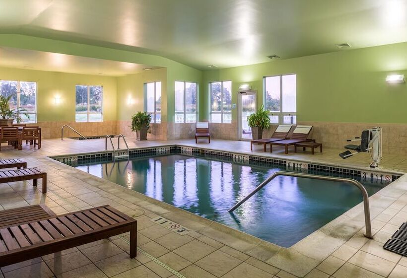 בית מלון כפרי Holiday Inn Express Mystic, An Ihg