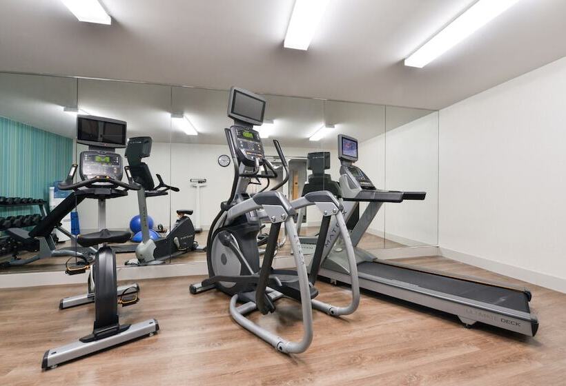 בית מלון כפרי Holiday Inn Express Mystic, An Ihg