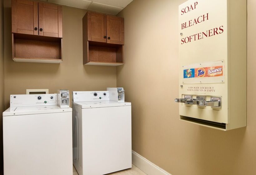 فندق Holiday Inn Express & Suites Alpharetta, An Ihg