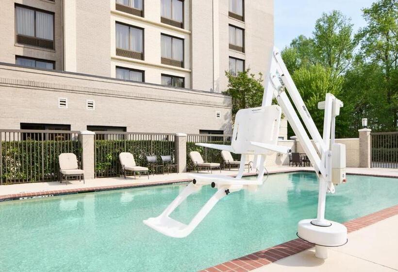 فندق Holiday Inn Express & Suites Alpharetta, An Ihg